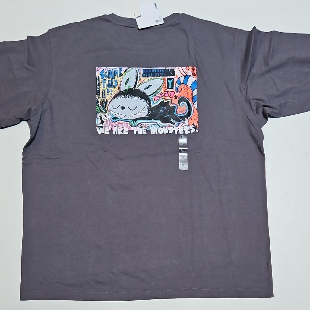 Uniqlo Gray Graphic Short Sleeve Tee